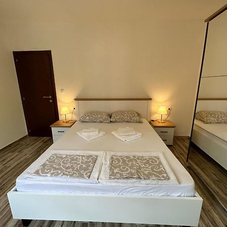Sunny Apartment Kotor Bagian luar foto