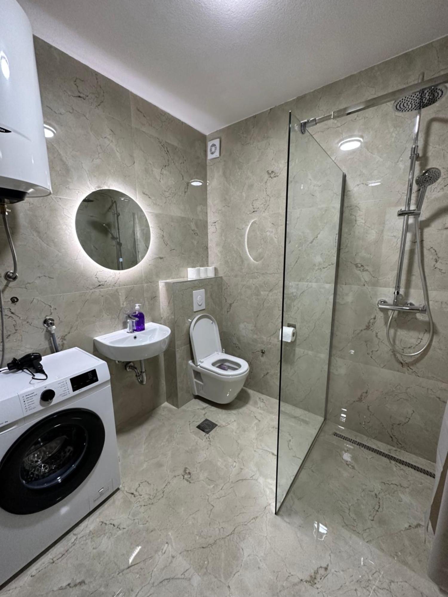 Sunny Apartment Kotor Bagian luar foto